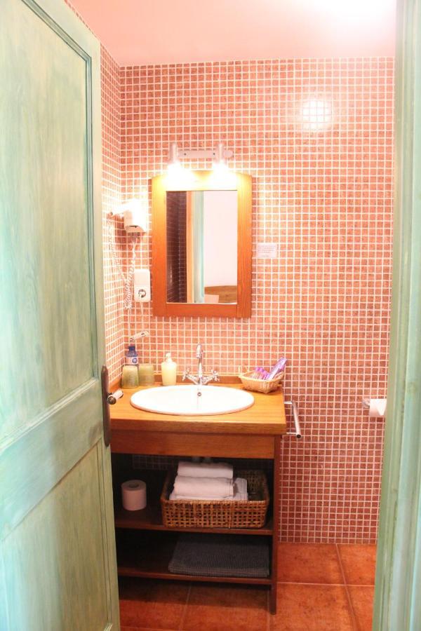 Hostal L'Ou De Reig Montseny Extérieur photo
